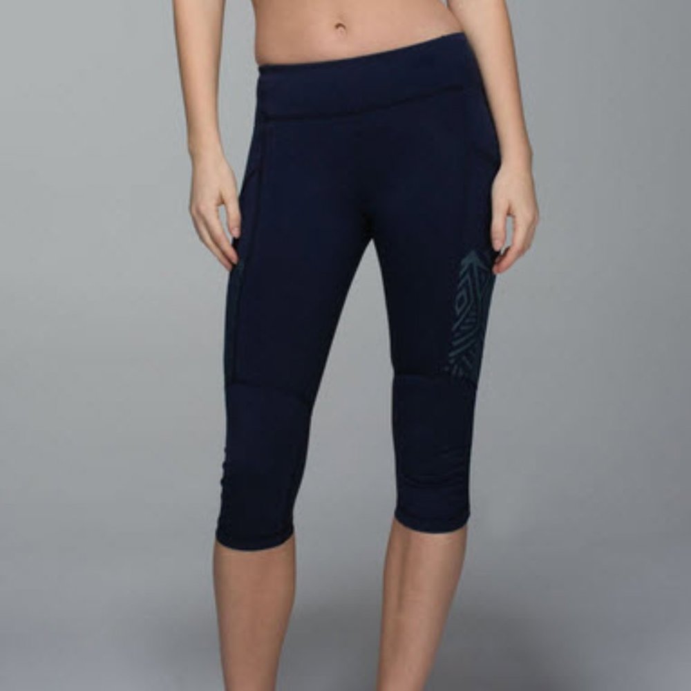 NWT Lululemon Stash It Crop Reflective leggings Size 10 Inkwell/navy